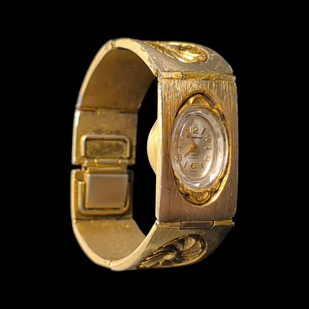 Vintage Cardinal 17 Jewels Incabloc Gold Tone Case Textured Bracelet Band Watch